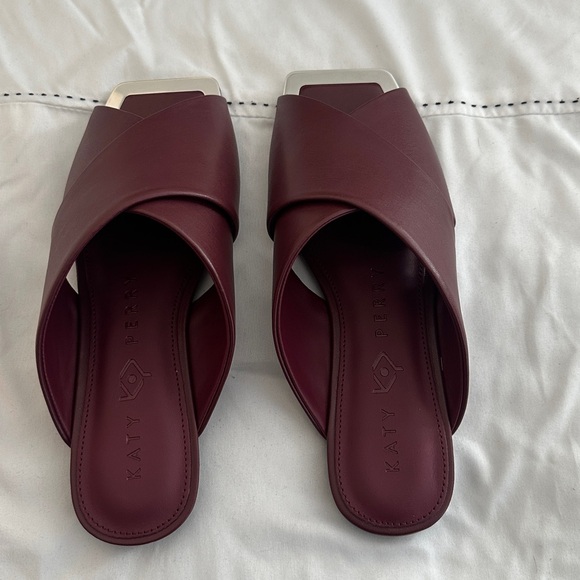 Katy Perry Collections Women's Deep Cranberry Sandals Size 8.5 - Picture 2 of 6